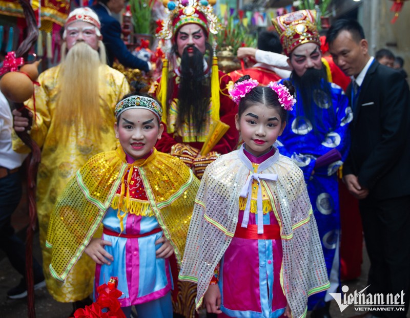 Tieu dong, Ngoc nu va cac vi Tam da tai le hoi o vung dat Kinh Bac-Hinh-8