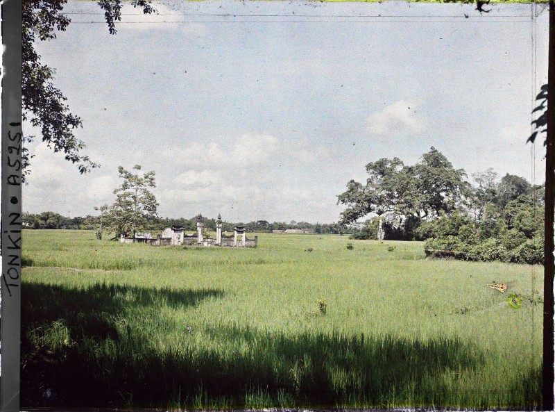 Thich thu cuoc song nong thon Bac Bo trong anh mau tram tuoi (2)-Hinh-12