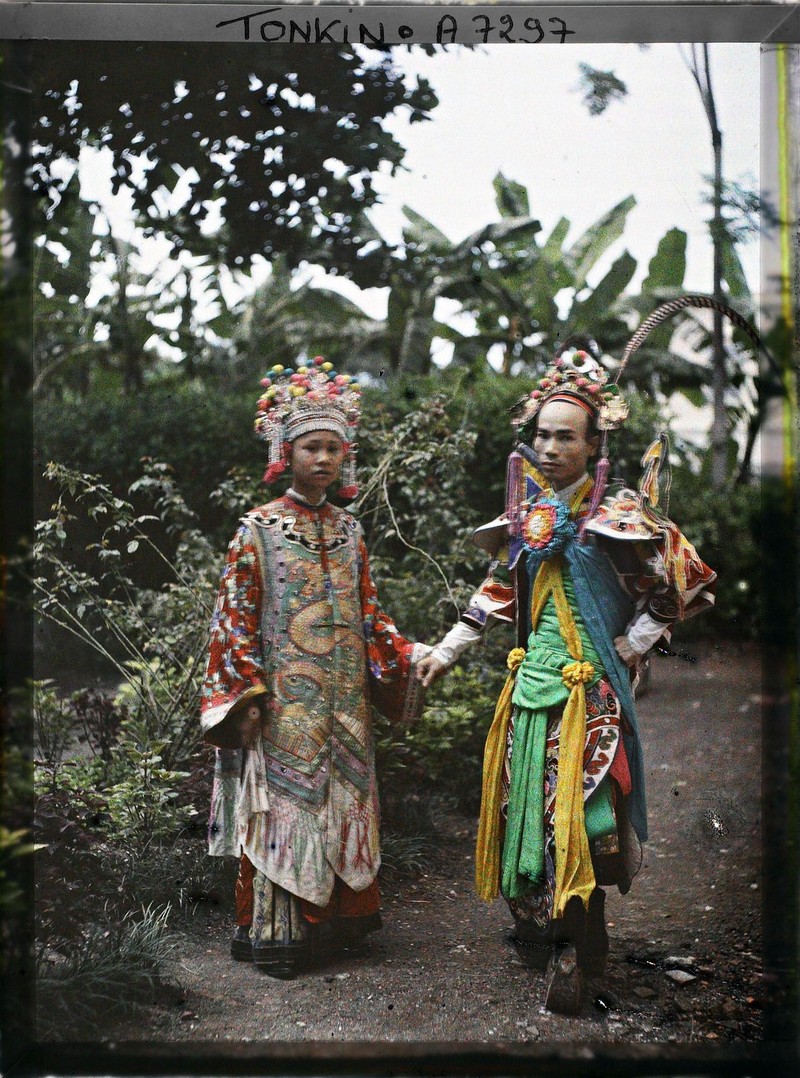 Loat anh chan dung mau hiem doc chup o Ha Noi nam 1915-Hinh-16