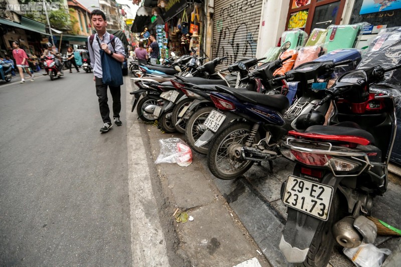 Doi dep via he vua di, hang quan lai dua nhau lan chiem-Hinh-9