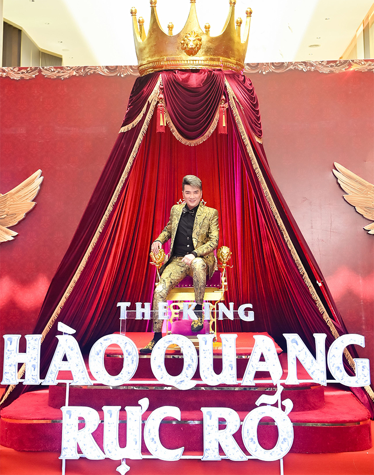 Cang lam “ong hoang”, “ba hoang”... showbiz Viet cang ngap ngua su hao danh?