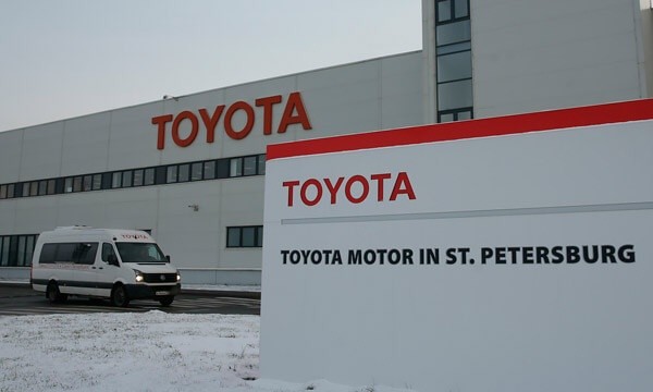 Toyota chinh thuc rut khoi thi truong Nga