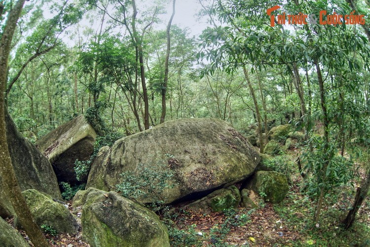 Chiem nguong day nui giong dang hinh phu nu, dep nhat xu Thanh-Hinh-5