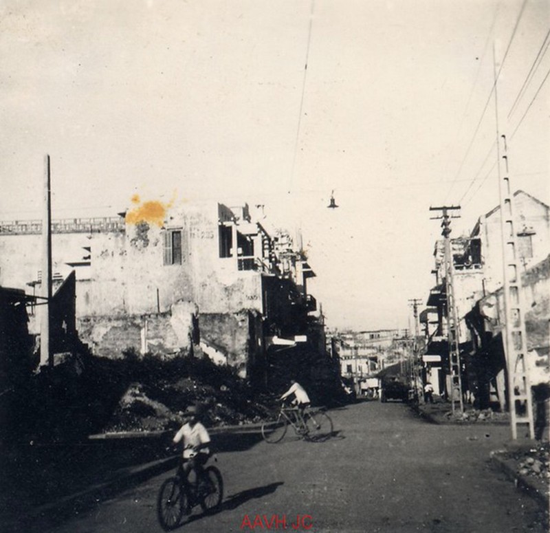 Anh lan dau cong bo ve Ha Noi nam 1946-Hinh-4