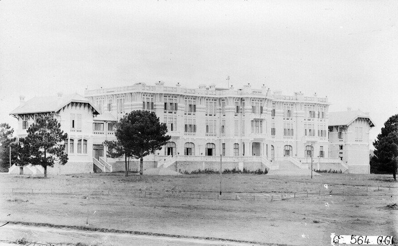 Soi tung ngoc ngach khach san trang le nhat Da Lat thap nien 1920-Hinh-2