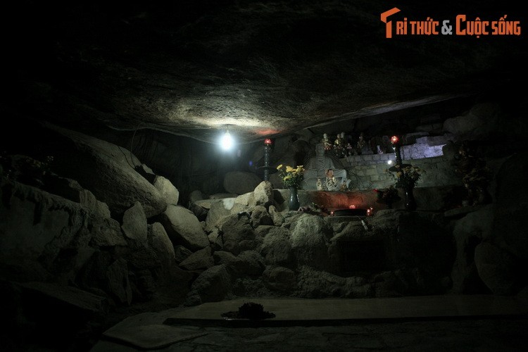 Sự lạ khó tin ở Thiên Sanh Thạch tự trứ danh Bình Định - Hình 10 Su la kho tin o Thien Sanh Thach tu tru danh Binh Dinh-Hinh-10