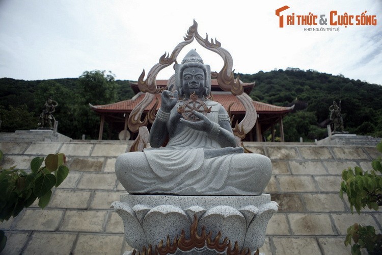 Sự lạ khó tin ở Thiên Sanh Thạch tự trứ danh Bình Định - Hình 13 Su la kho tin o Thien Sanh Thach tu tru danh Binh Dinh-Hinh-13