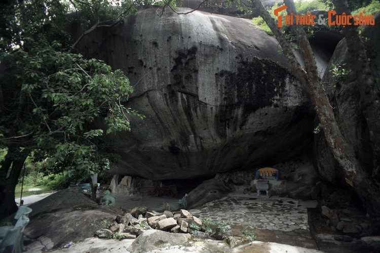 Sự lạ khó tin ở Thiên Sanh Thạch tự trứ danh Bình Định - Hình 4 Su la kho tin o Thien Sanh Thach tu tru danh Binh Dinh-Hinh-4