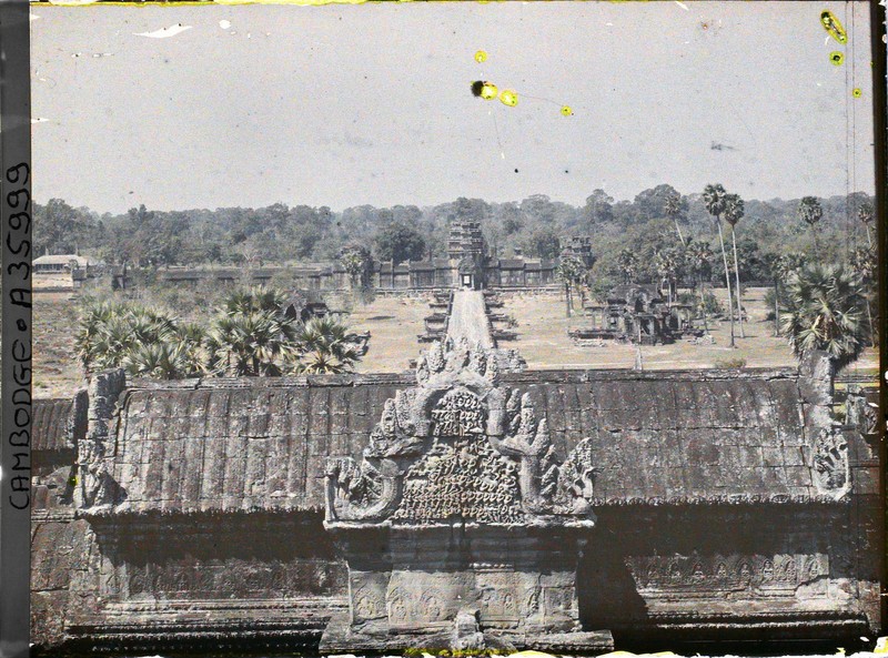 Loat anh mau dac biet ve ky quan Angkor Wat mot the ky truoc (2)-Hinh-2