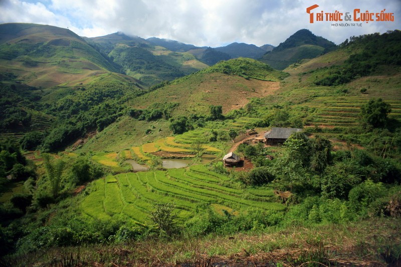 Cung duong “song lung khung long” dep sieu thuc giua Son La va Dien Bien-Hinh-9