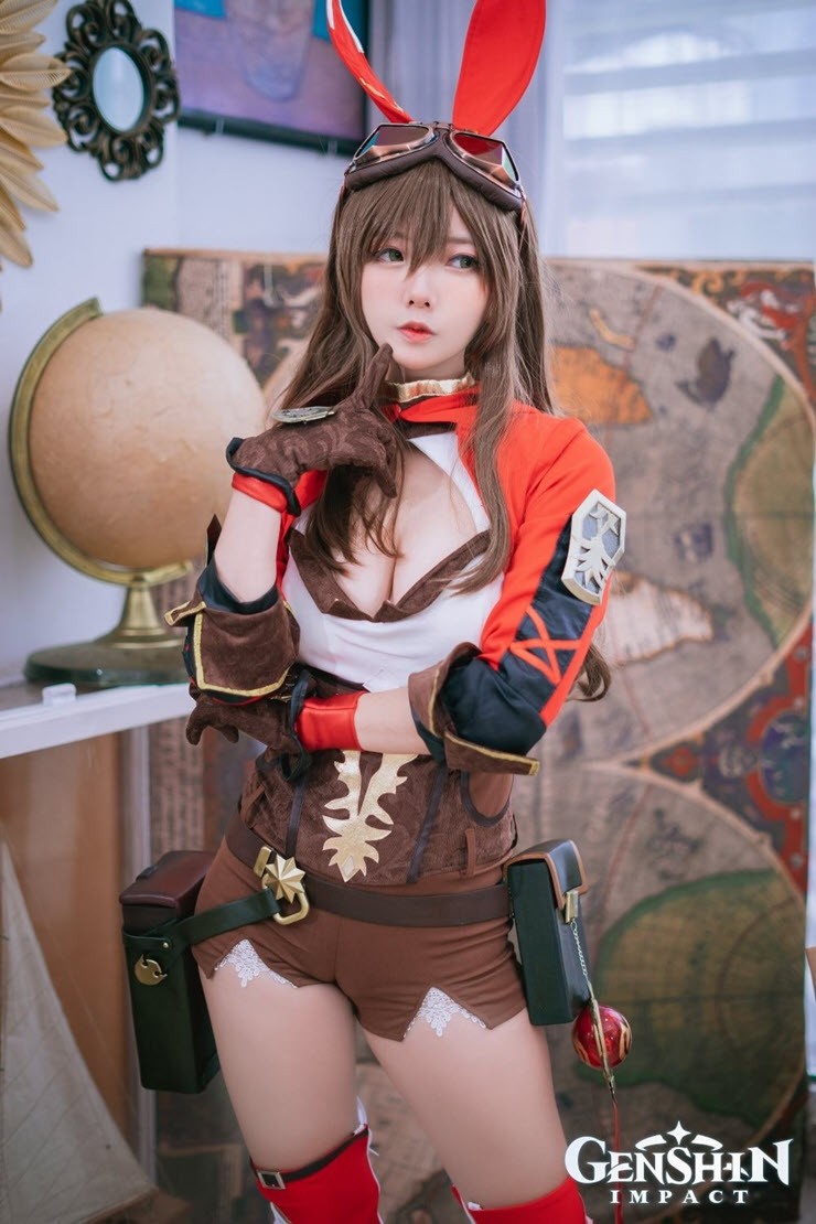 “Bong mat” voi man cosplay Amber game Genshin Impact dep kho cuong-Hinh-4