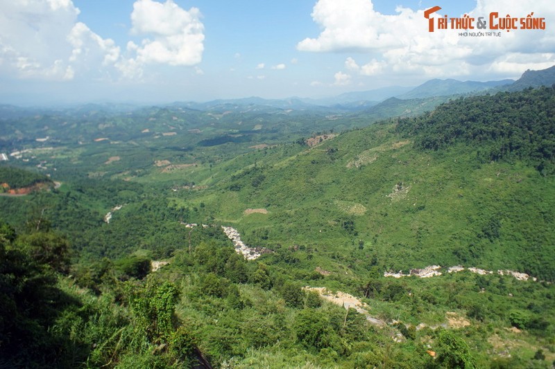 Chinh phuc con deo “moi toanh”, ngoan muc nhat tinh Khanh Hoa-Hinh-6