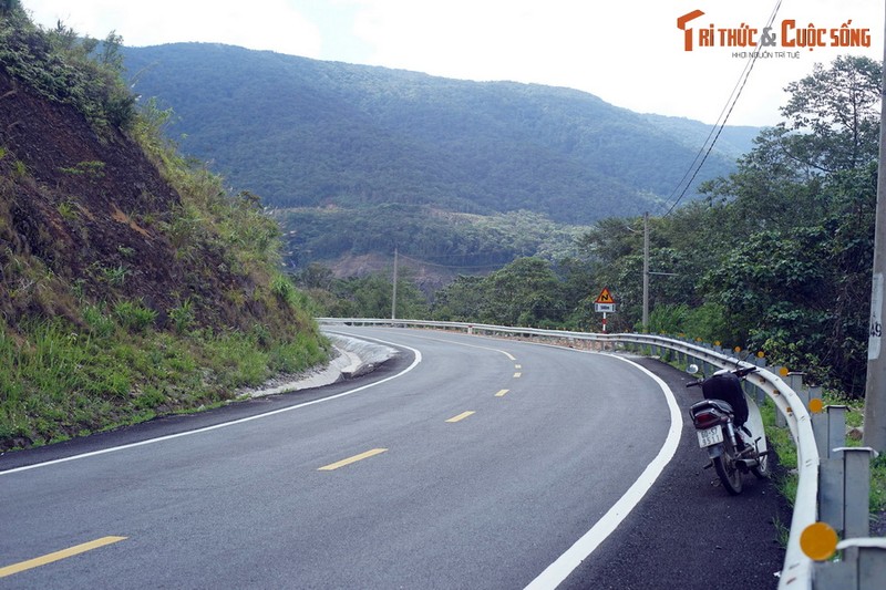 Chinh phuc con deo “moi toanh”, ngoan muc nhat tinh Khanh Hoa