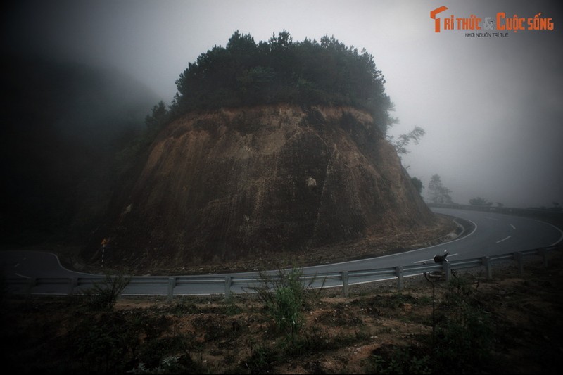 Truyen thuyet dam nuoc mat ve moi tinh bi tham tren deo O Quy Ho-Hinh-12