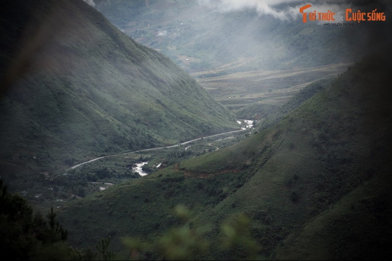 Truyen thuyet dam nuoc mat ve moi tinh bi tham tren deo O Quy Ho-Hinh-3