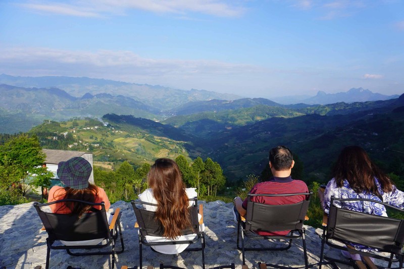 Check-in quan ca phe ‘ngam tron’ nui rung Ha Giang, nuom nuop khach Tay-Hinh-2