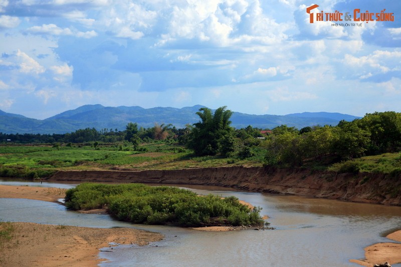 Canh sac “thien duong ha gioi” tren dong song noi tieng Gia Lai-Hinh-13