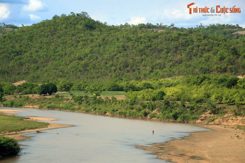 Canh sac “thien duong ha gioi” tren dong song noi tieng Gia Lai-Hinh-3