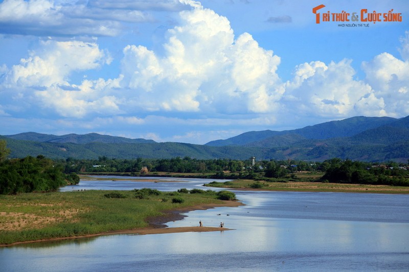 Canh sac “thien duong ha gioi” tren dong song noi tieng Gia Lai