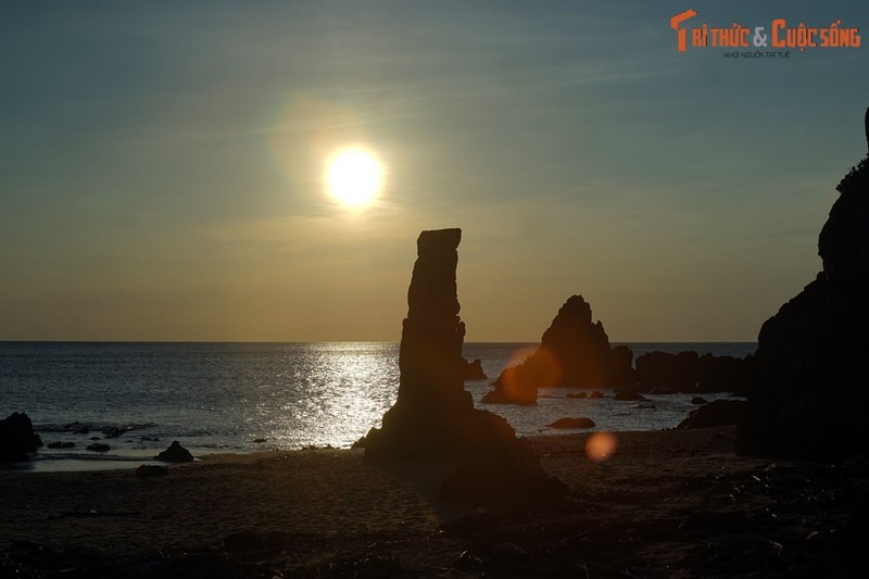 Khoanh khac binh minh ky dieu o Bai Da Nhay Quang Binh-Hinh-2