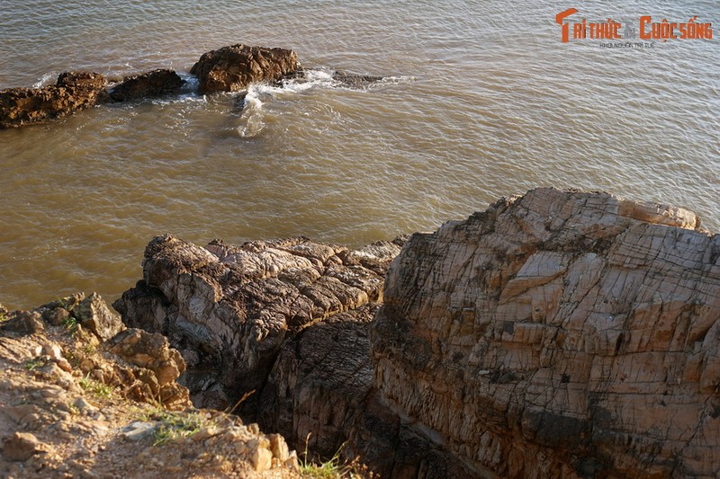 Khoanh khac binh minh ky dieu o Bai Da Nhay Quang Binh-Hinh-6