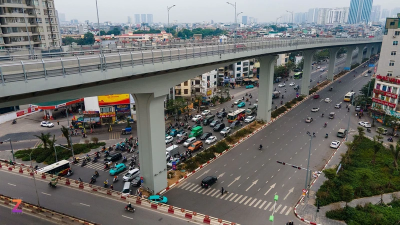 Hien trang tuyen duong trung tam Ha Noi duoc chi 8.500 ty de mo rong-Hinh-4