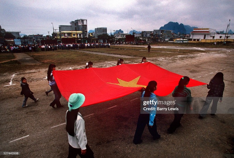 Hinh doc chua tung biet ve thi xa Cam Pha nam 1997-Hinh-2