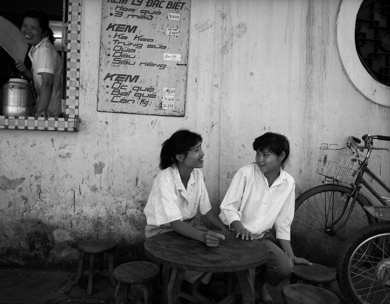 Ngam loat anh cuc sinh dong ve cuoc song o Ha Noi nam 1992-Hinh-2