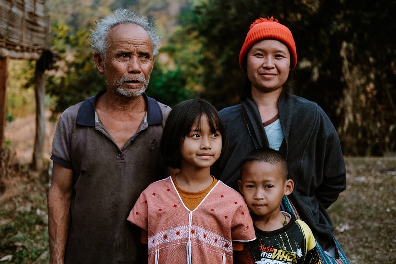 Tiet lo bat ngo ve trong dong “Viet co” cua toc nguoi Myanmar-Hinh-8