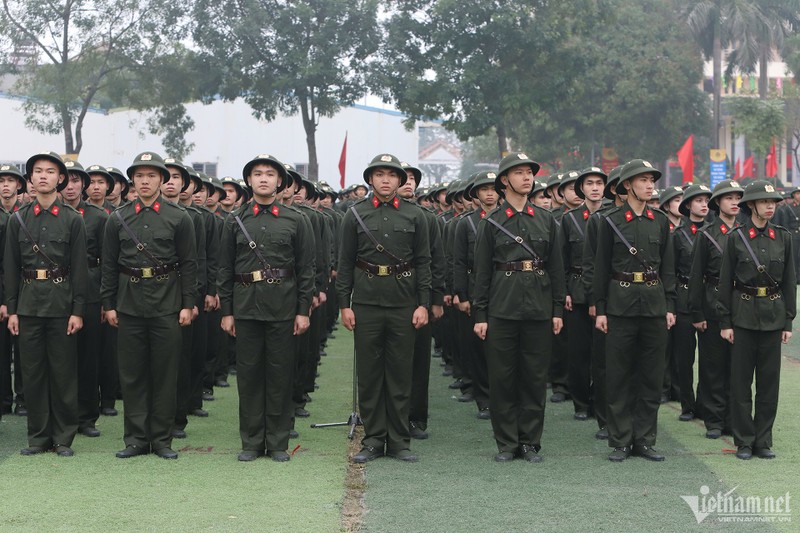 Hon 16.000 tan binh Cong an nhan dan buoc vao khoa huan luyen-Hinh-2