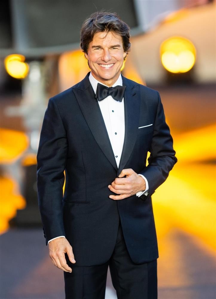 Tom Cruise phai 'dut tinh' vi chong cu cua ban gai qua... lam loi