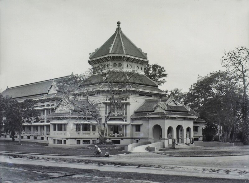 Loat anh quy gia ve Bao tang Louis Finot lung danh Ha Noi xua-Hinh-2