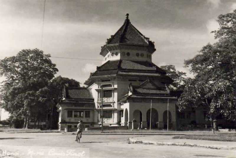 Loat anh quy gia ve Bao tang Louis Finot lung danh Ha Noi xua-Hinh-6