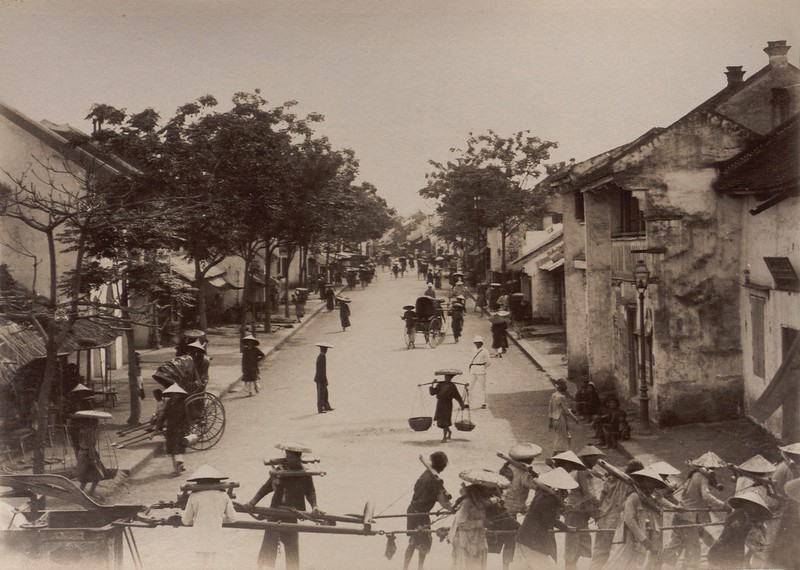 Loat anh quy hon vang ve pho Hang Bong o Ha Noi xua-Hinh-2