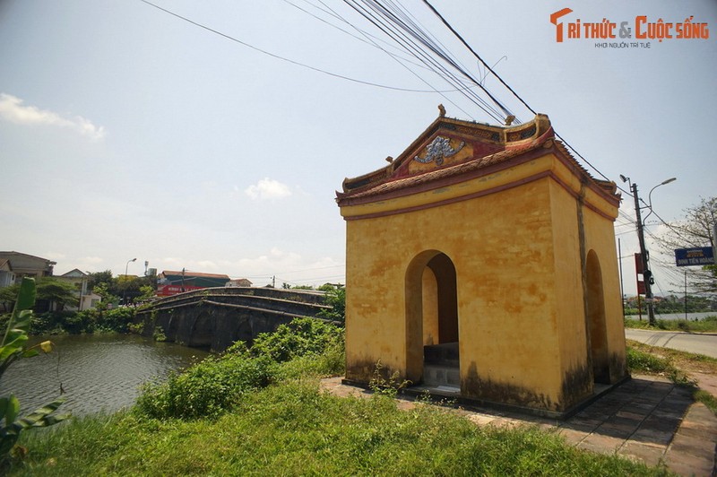 Chiem nguong loat bia da co khac 'loi vang' cua vua chua nha Nguyen-Hinh-9