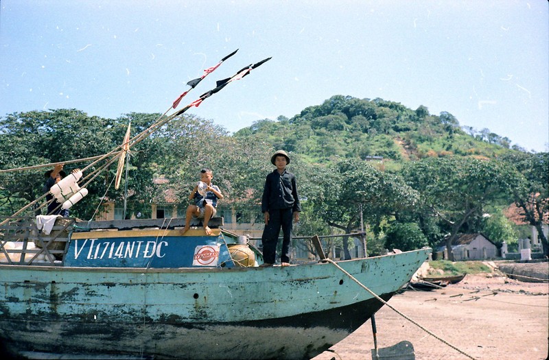 Tre em Vung Tau nam 1967-1968 qua ong kinh nguoi My-Hinh-8