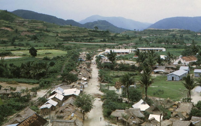 Phong canh Phu Yen nam 1970-1971 qua ong kinh nguoi My-Hinh-9