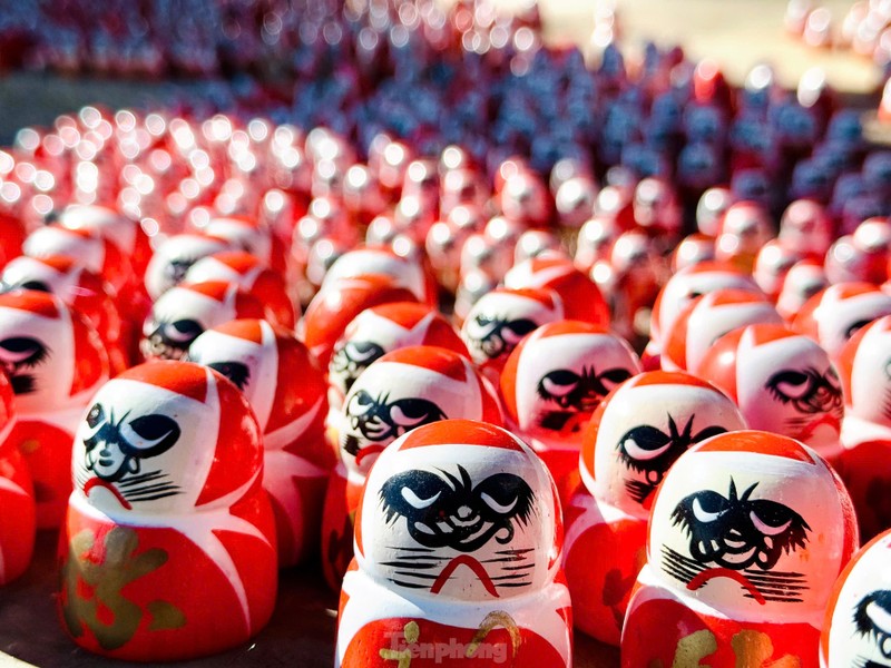 Bi an noi luu giu hang nghin bup be cau may Daruma-Hinh-5