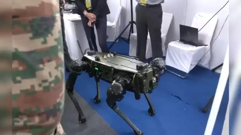 Quan doi An Do khoe cho robot chien dau gan AI, cong nghe dinh sao?-Hinh-5