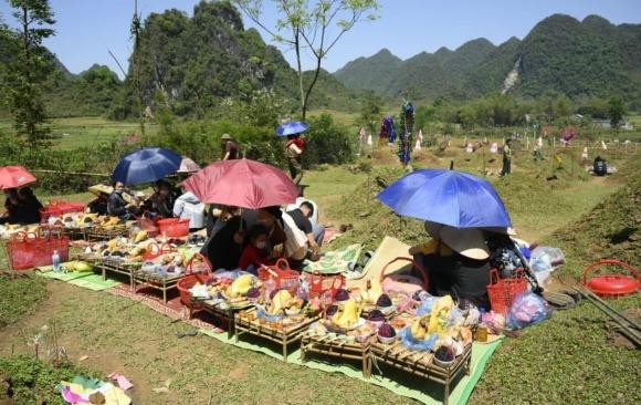 Thanh Minh: 4 qua khong cung truoc mo, 4 noi sau cung khong di