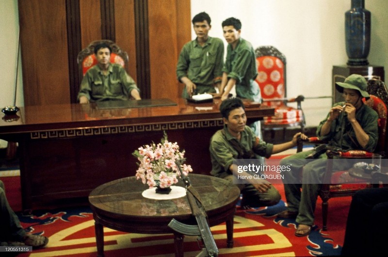 Ngay giai phong Sai Gon 30/4/1975 qua ong kinh phong vien Phap-Hinh-4
