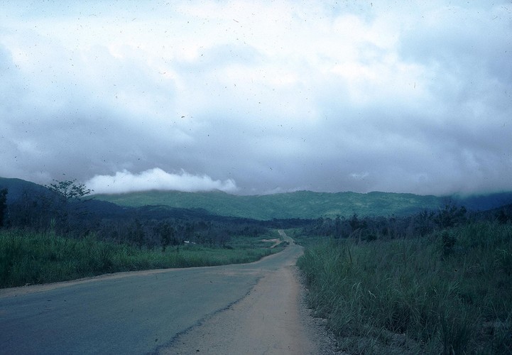 Khung canh tuyet sac tren deo Mang Yang 60 nam truoc-Hinh-12