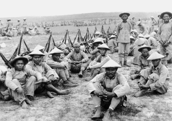 Hinh doc ve binh si Viet Nam tren chien truong chau Au nam 1916-Hinh-2