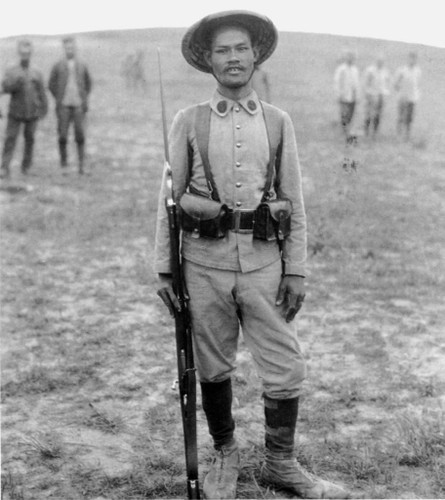 Hinh doc ve binh si Viet Nam tren chien truong chau Au nam 1916-Hinh-4