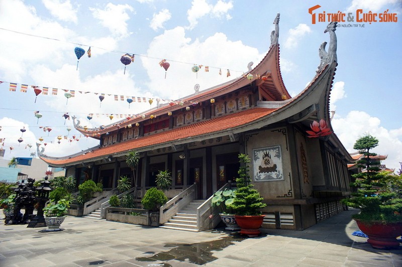 Top 10 su that bat ngo ve ngoi chua noi tieng nhat TP HCM-Hinh-10