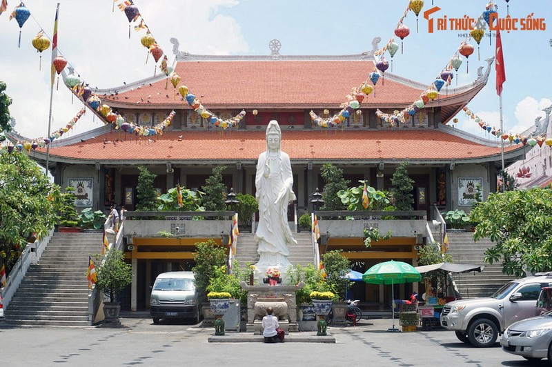 Top 10 su that bat ngo ve ngoi chua noi tieng nhat TP HCM-Hinh-2