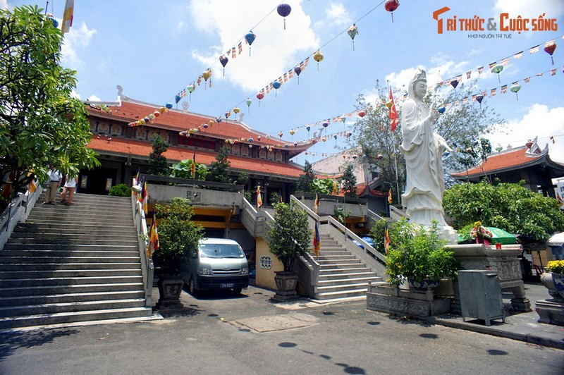 Top 10 su that bat ngo ve ngoi chua noi tieng nhat TP HCM-Hinh-4