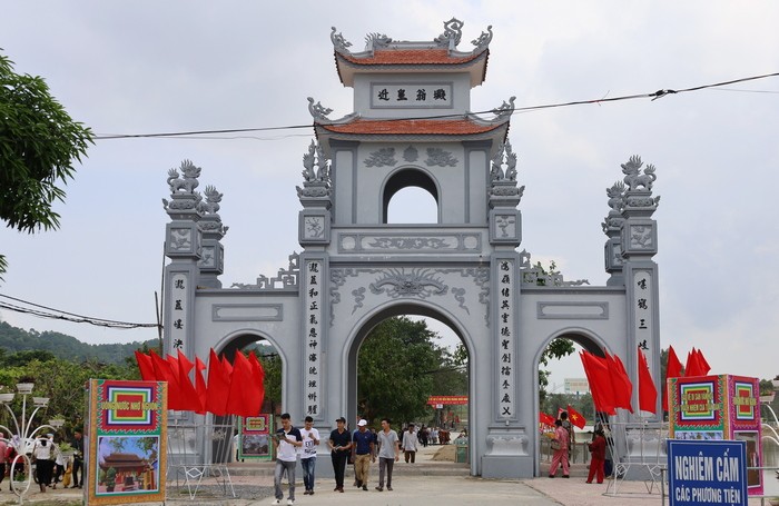 Xac minh nghi van “bien thu” tien cong duc tai Den ong Hoang Muoi-Hinh-2