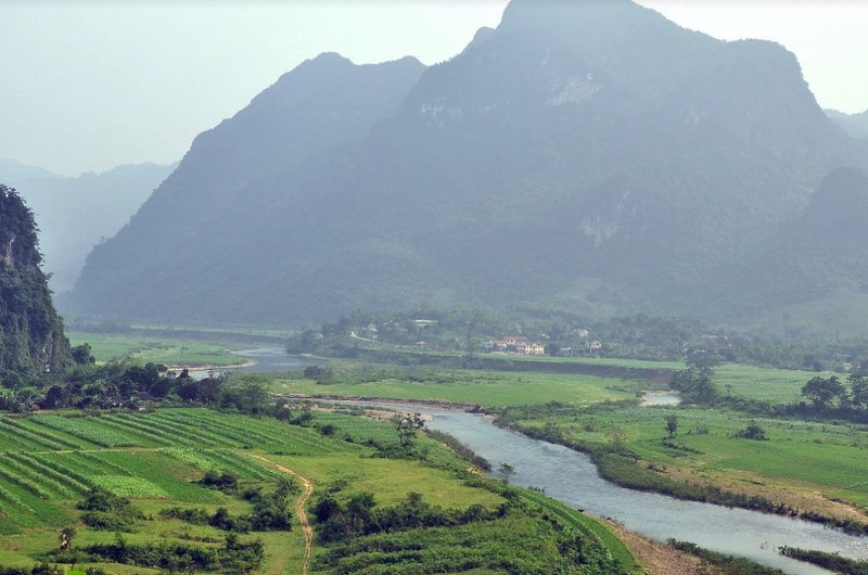 Quang Binh: Chuyen doi hon 10ha rung lam duong cuu ho, cuu nan