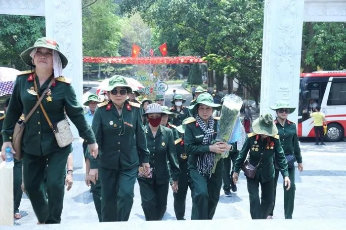 Ha Tinh: Nuom nuop du khach tham Khu di tich Nga ba Dong Loc